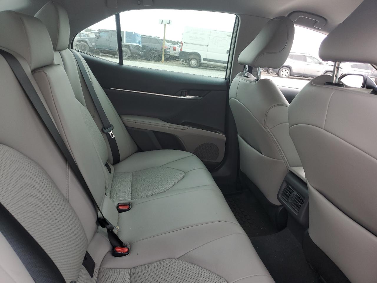 2022 Toyota Camry - Image 10