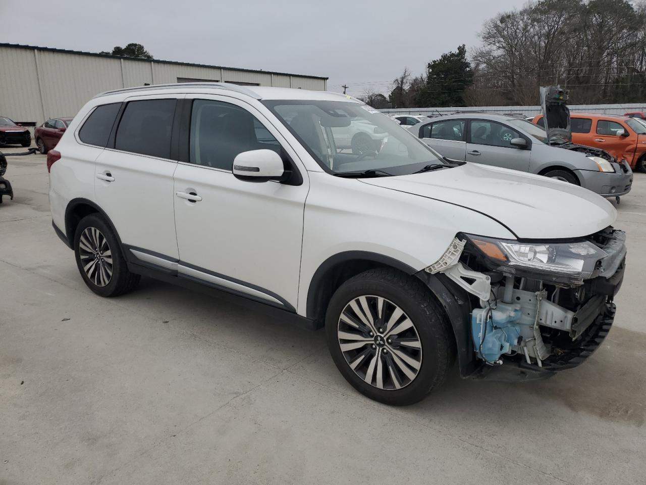 2020 Mitsubishi Outlander - Image 4