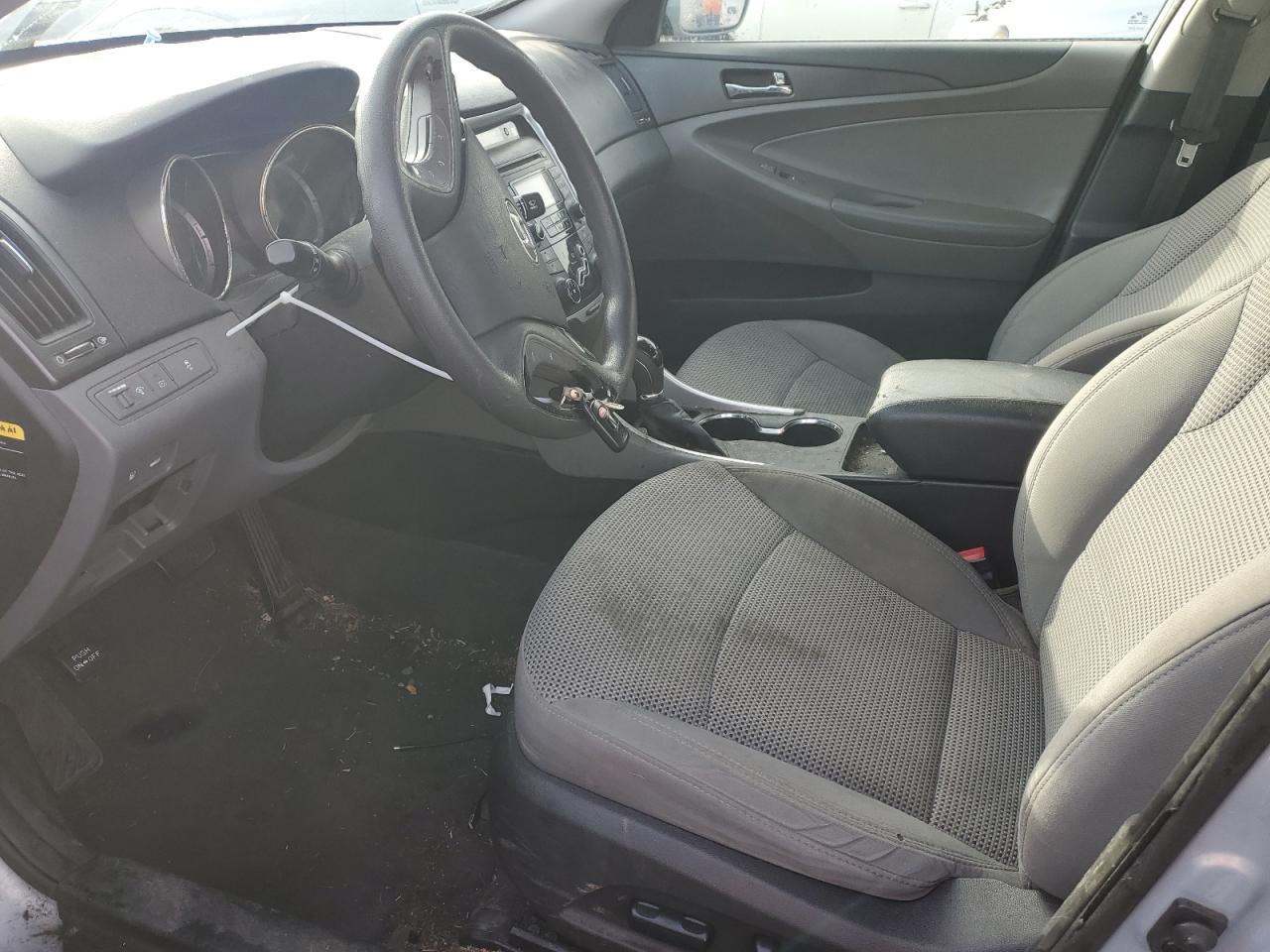 2012 Hyundai Sonata - Image 7
