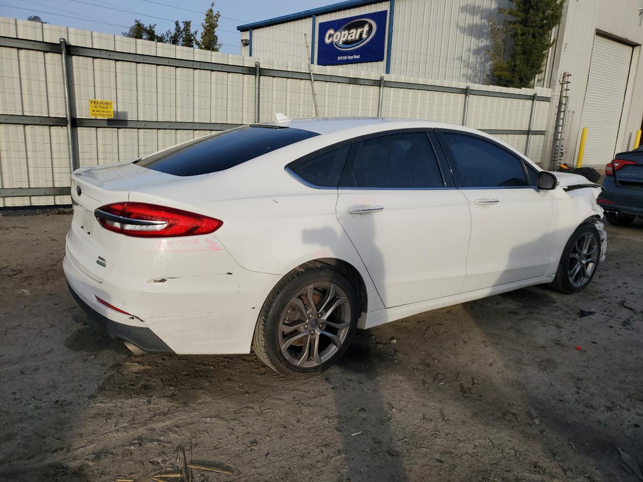 2020 Ford Fusion - Image 3