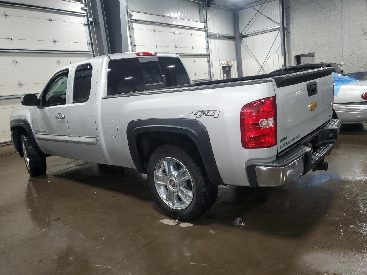2012 Chevrolet Silverado - Image 2