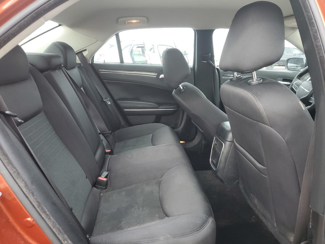 2021 Chrysler 300 - Image 10