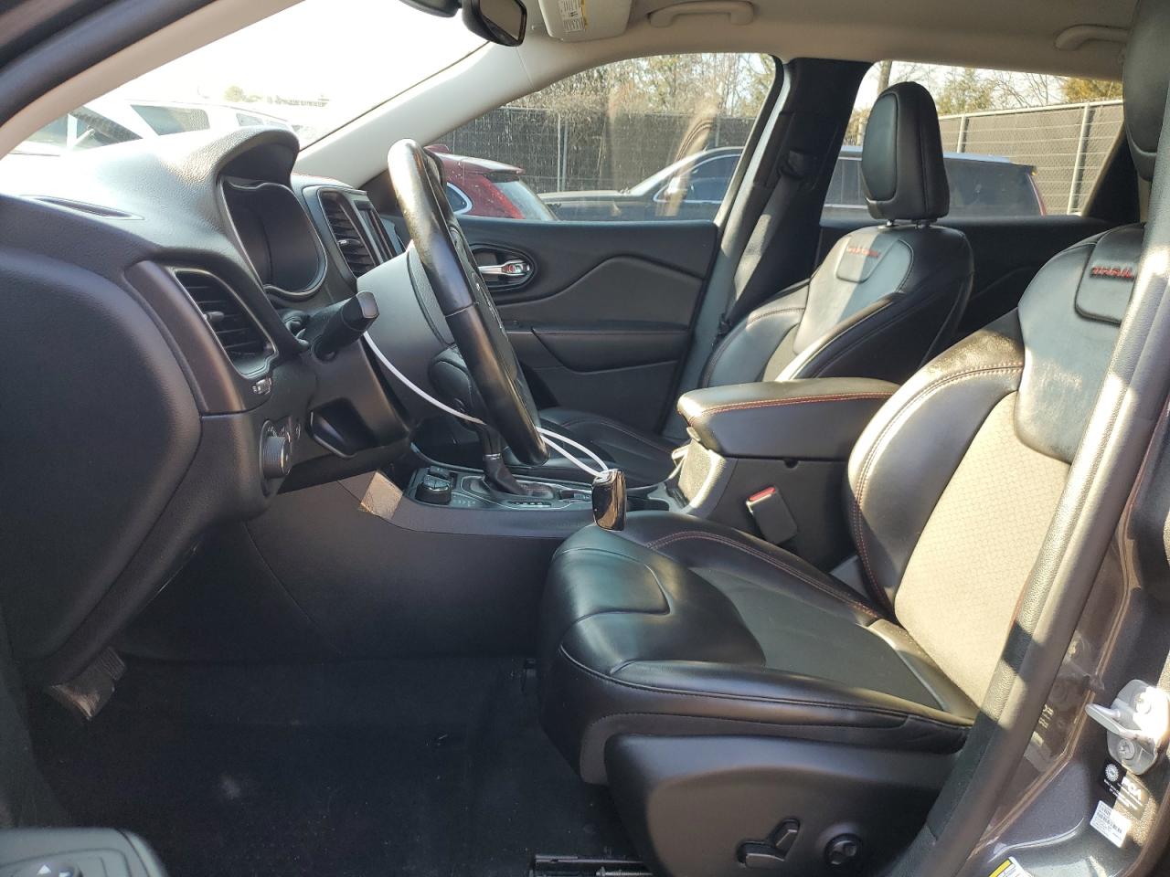 2021 Jeep Cherokee - Image 7