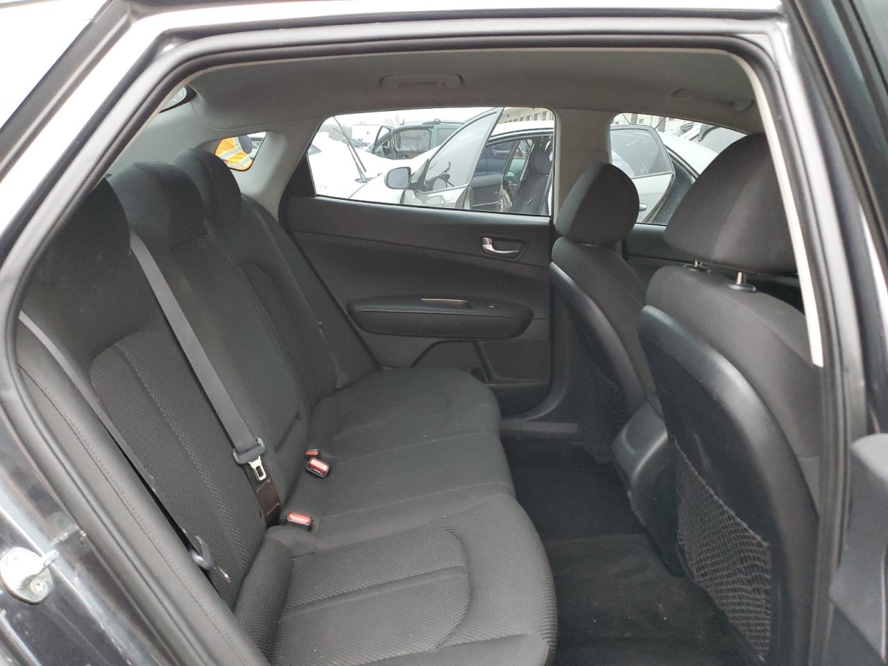 2020 Kia Optima - Image 11
