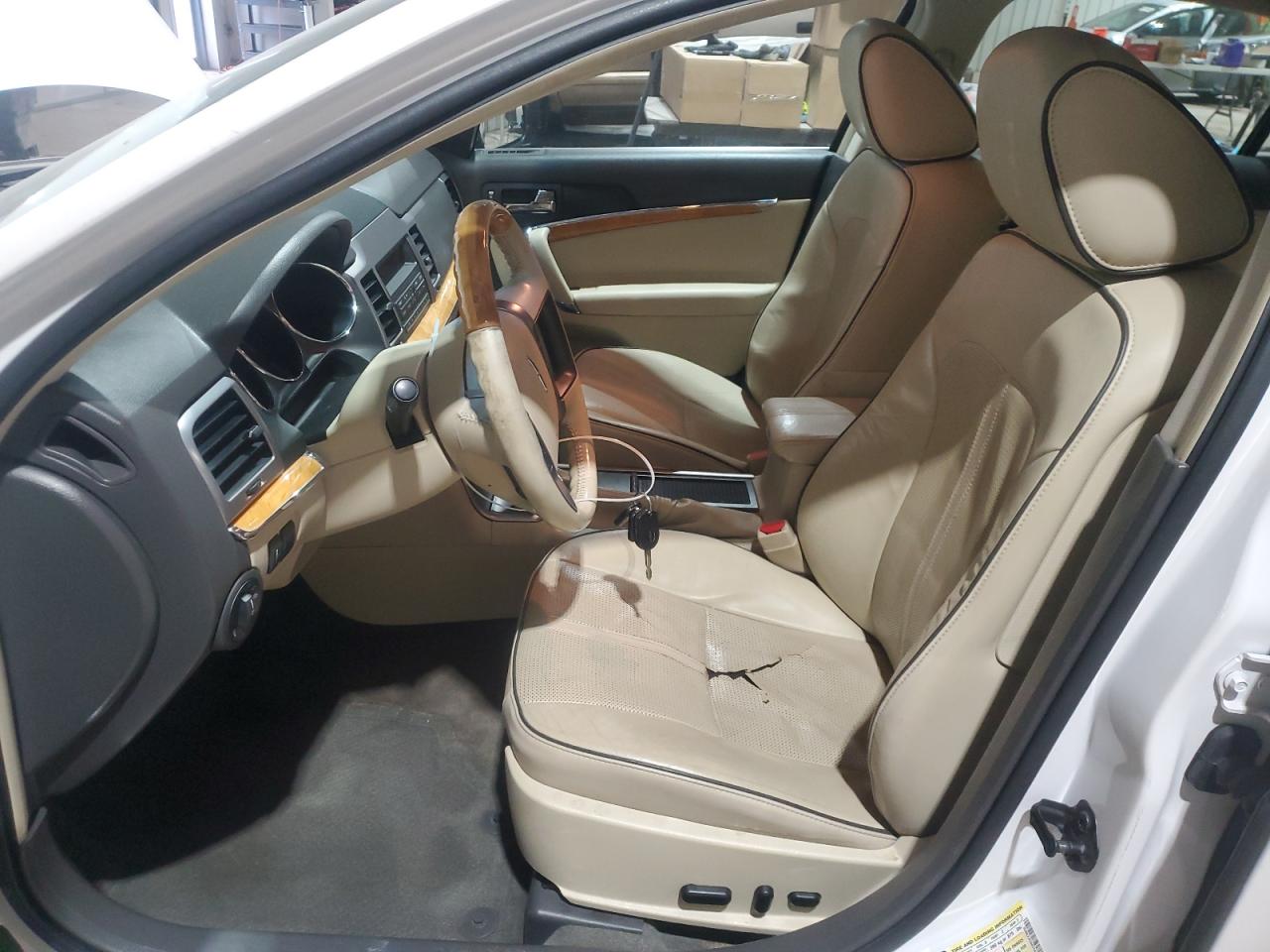 2010 Lincoln MKZ - Image 7