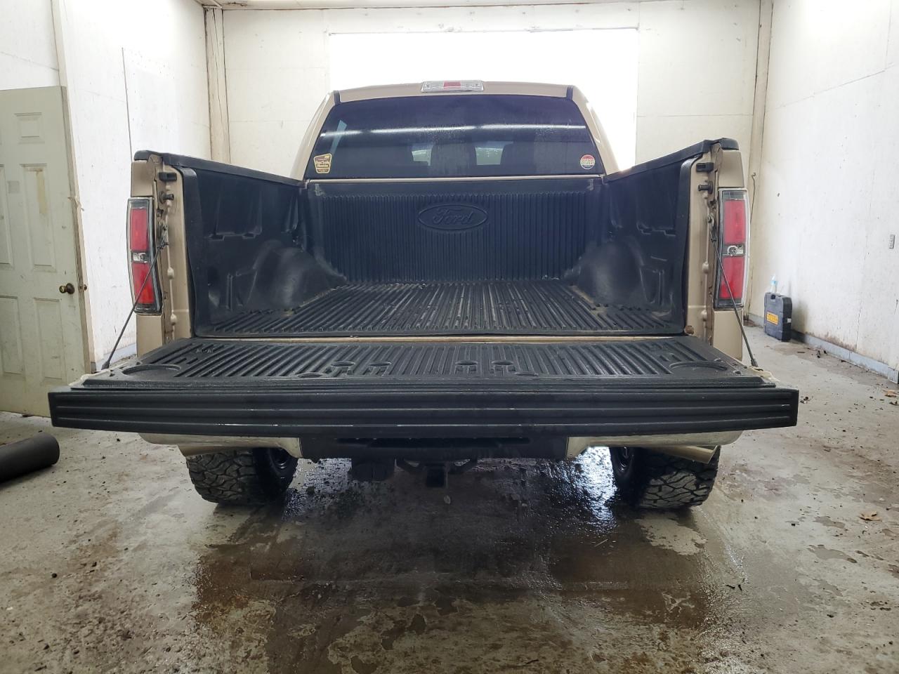 2011 Ford F-150 - Image 6