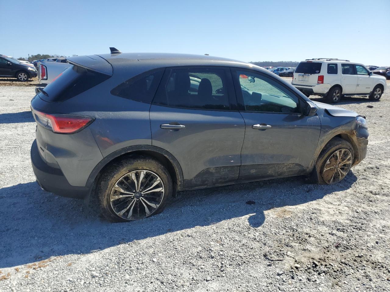 1FMCU9H93NUB27894 FORD ESCAPE 2022