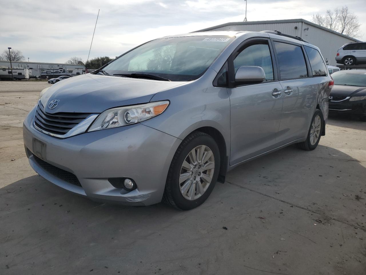 2014 Toyota Sienna - Image 1