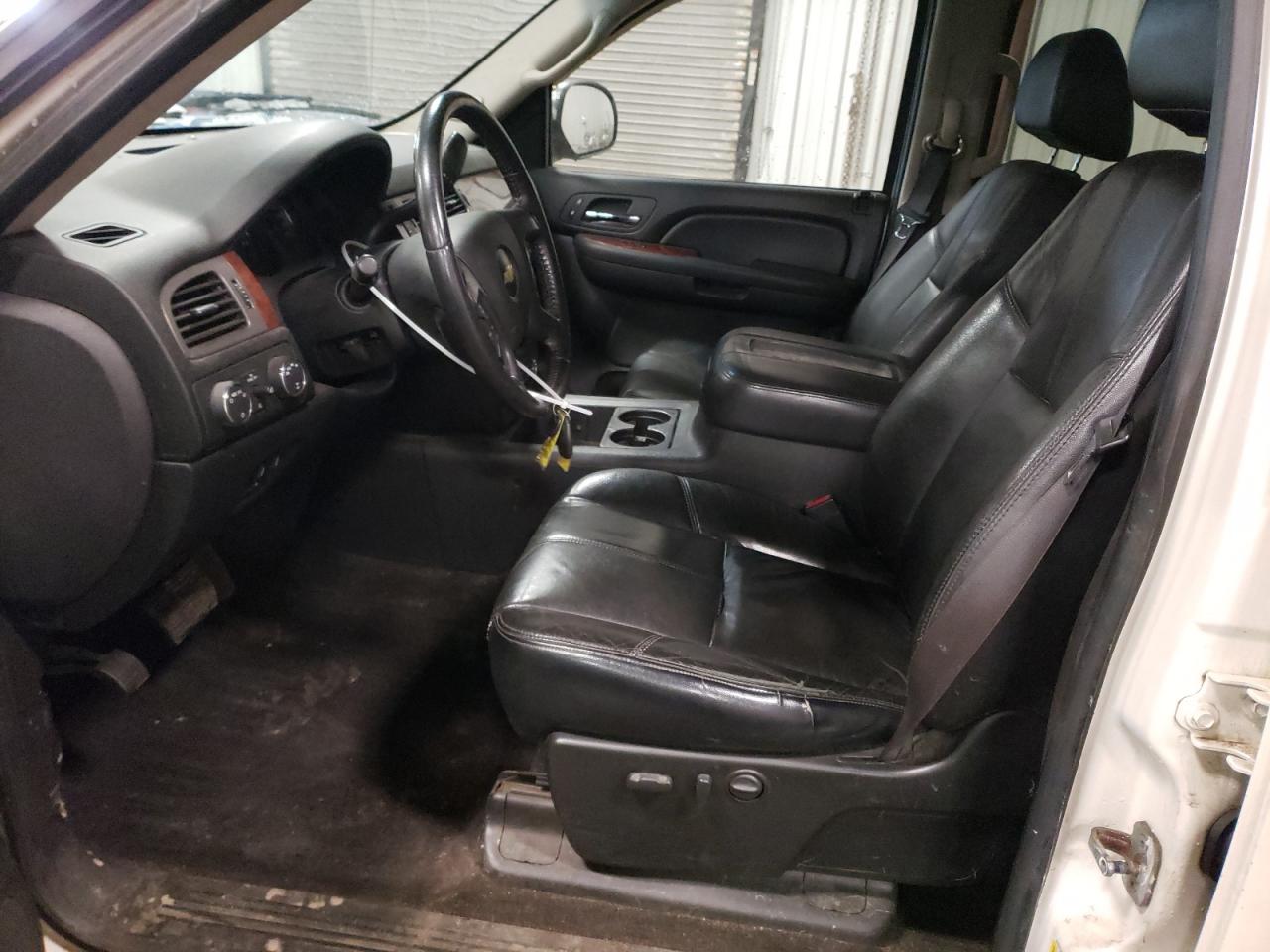 2009 Chevrolet Silverado - Image 7