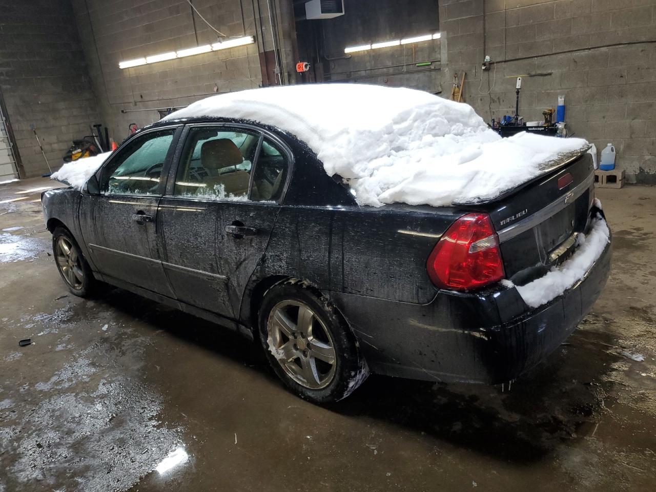 2006 Chevrolet Malibu - Image 2