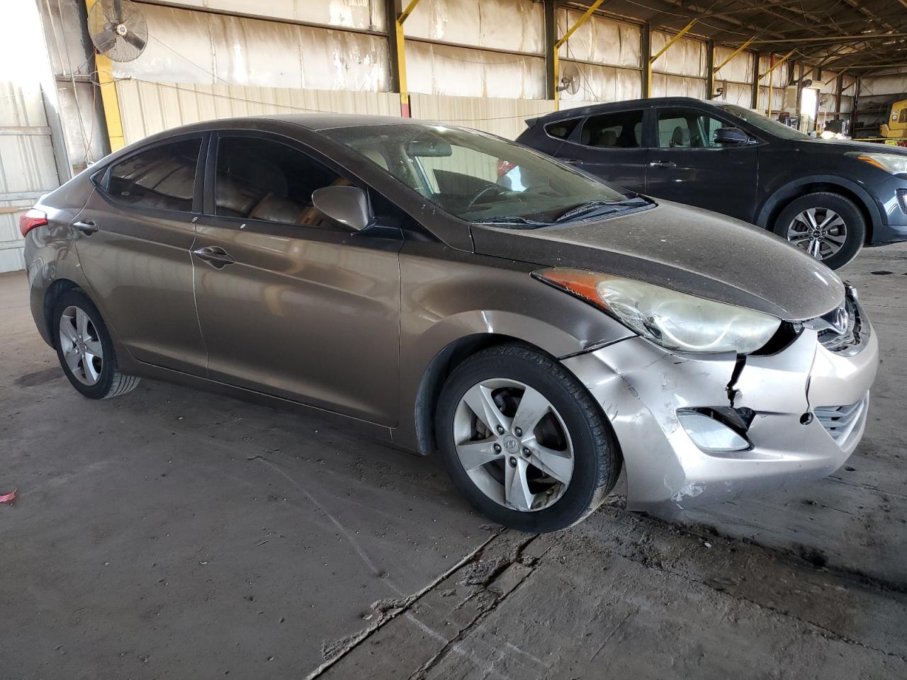 2012 Hyundai Elantra - Image 4