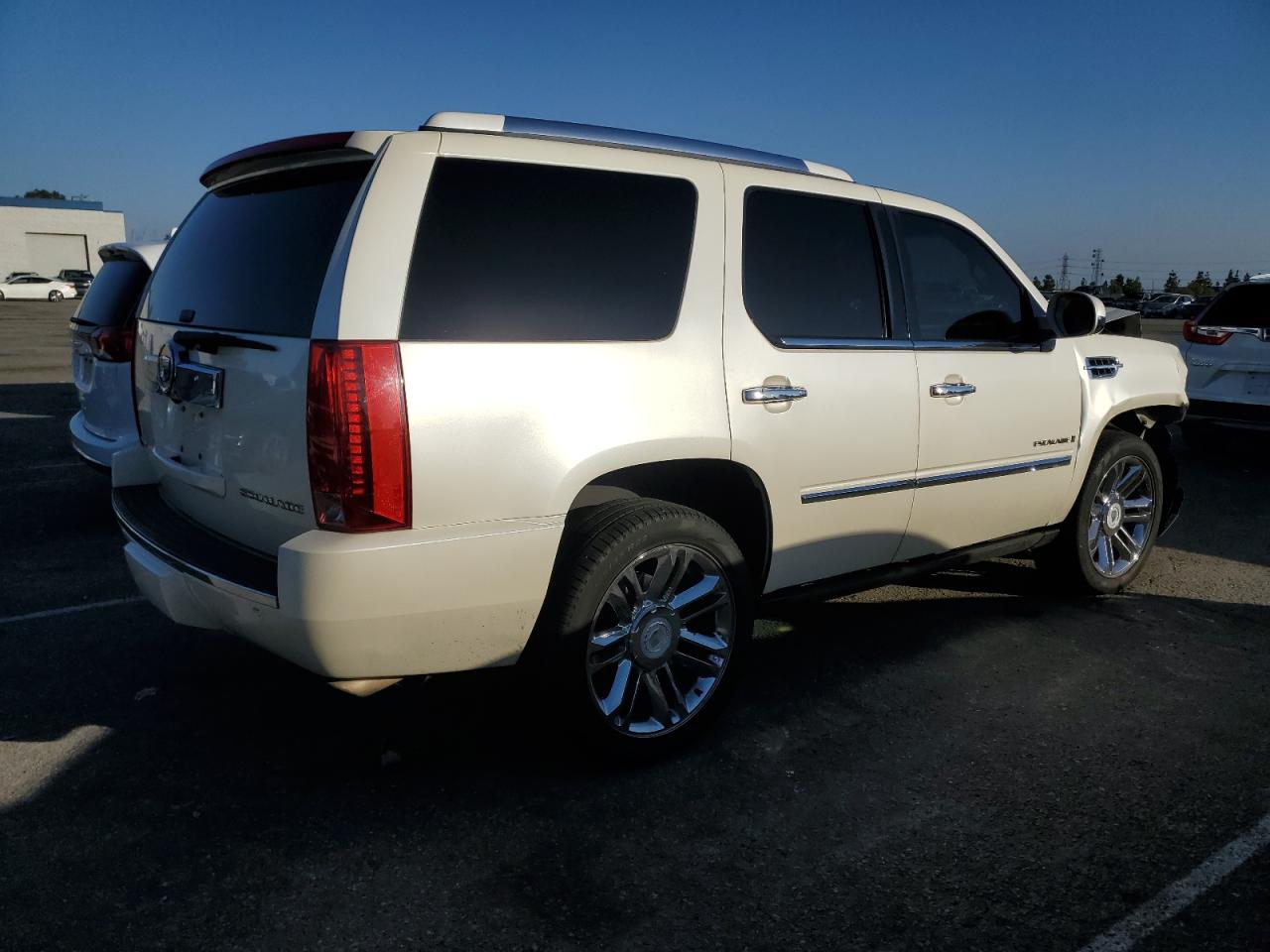 2008 Cadillac Escalade - Image 3