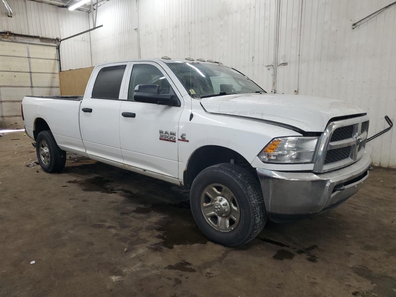 2014 RAM 3500 - Image 4