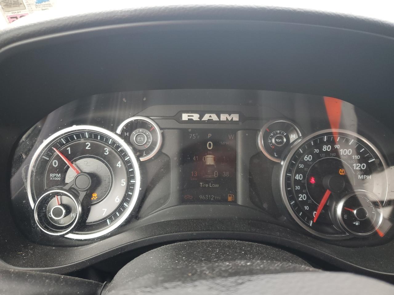 2019 RAM 1500 - Image 9