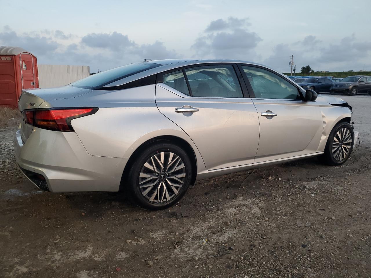 2024 Nissan Altima - Image 3