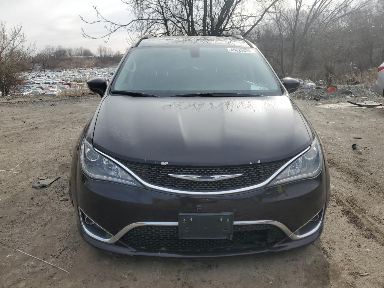 2017 Chrysler Pacifica - Image 5
