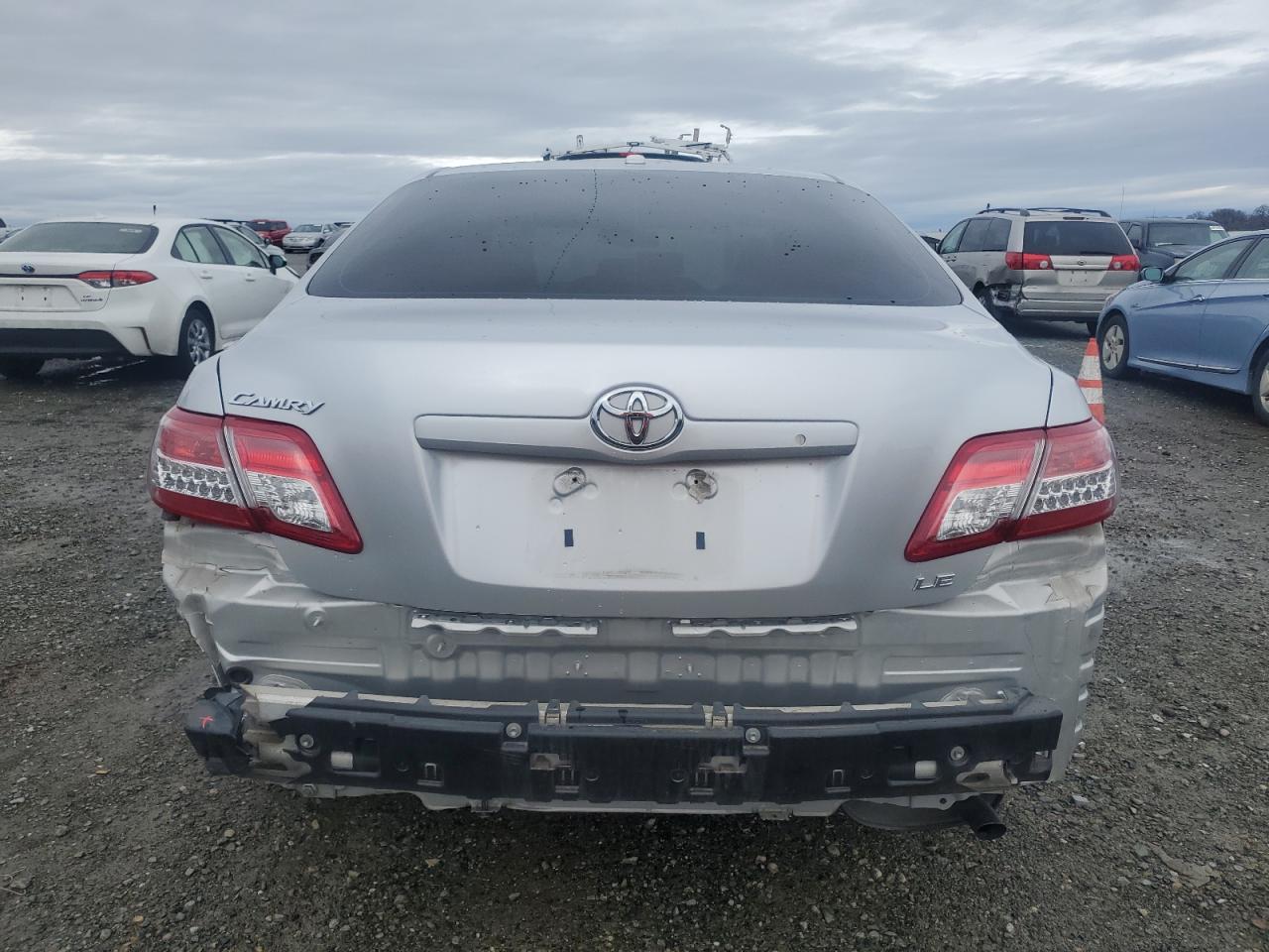 2011 Toyota Camry - Image 6