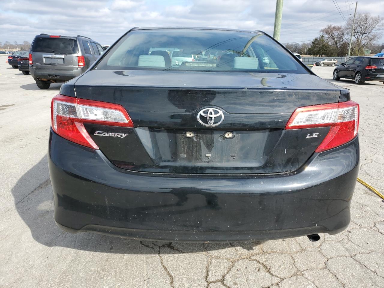 2014 Toyota Camry - Image 6