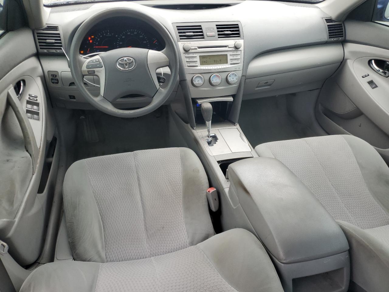 2011 Toyota Camry - Image 8