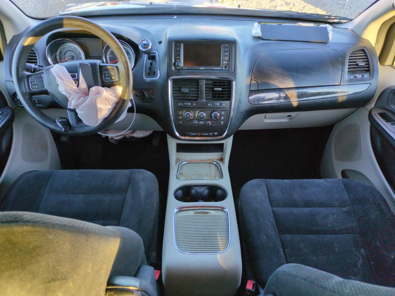 2015 Dodge Caravan - Image 8