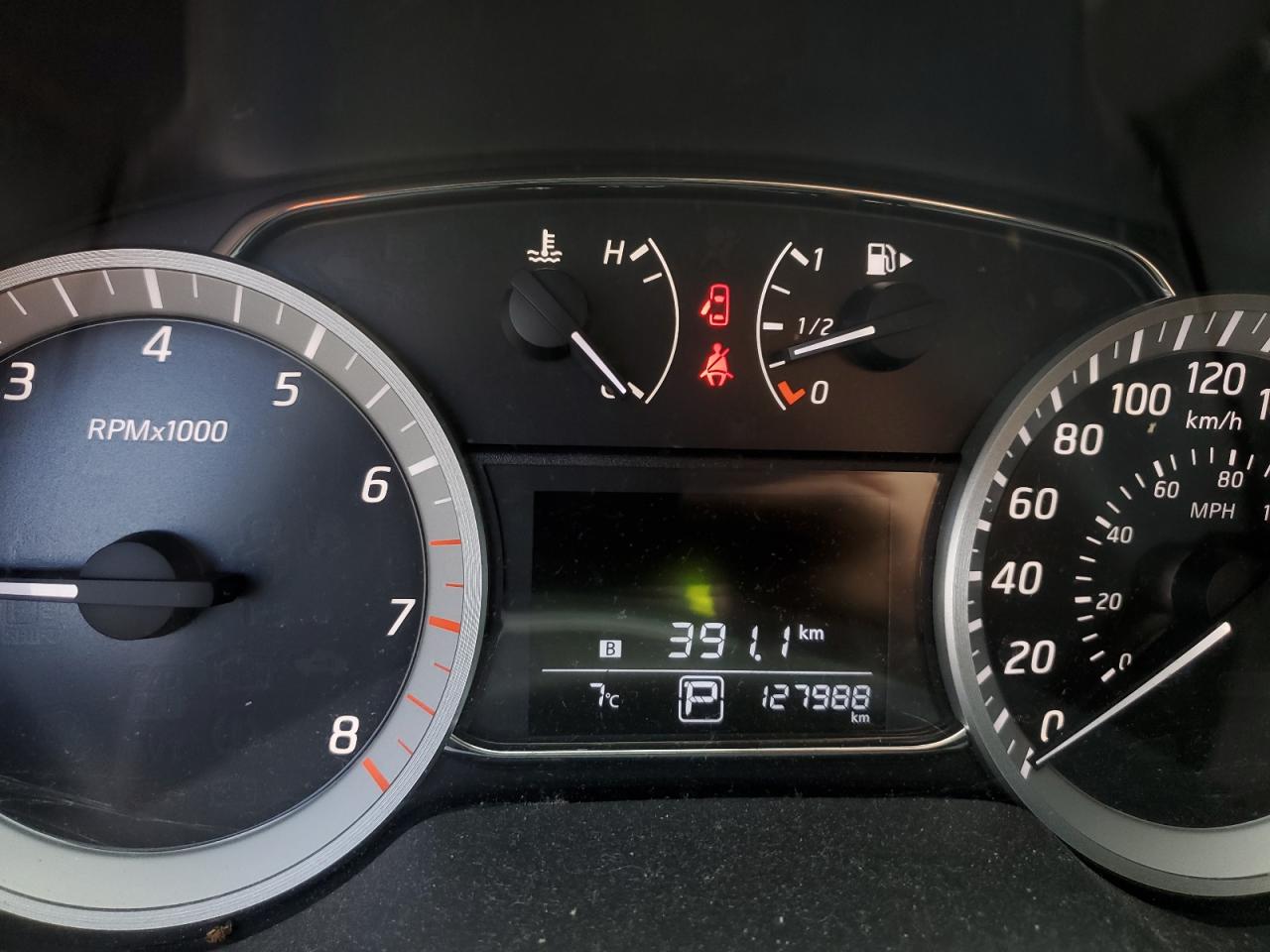 2015 Nissan Sentra - Image 9