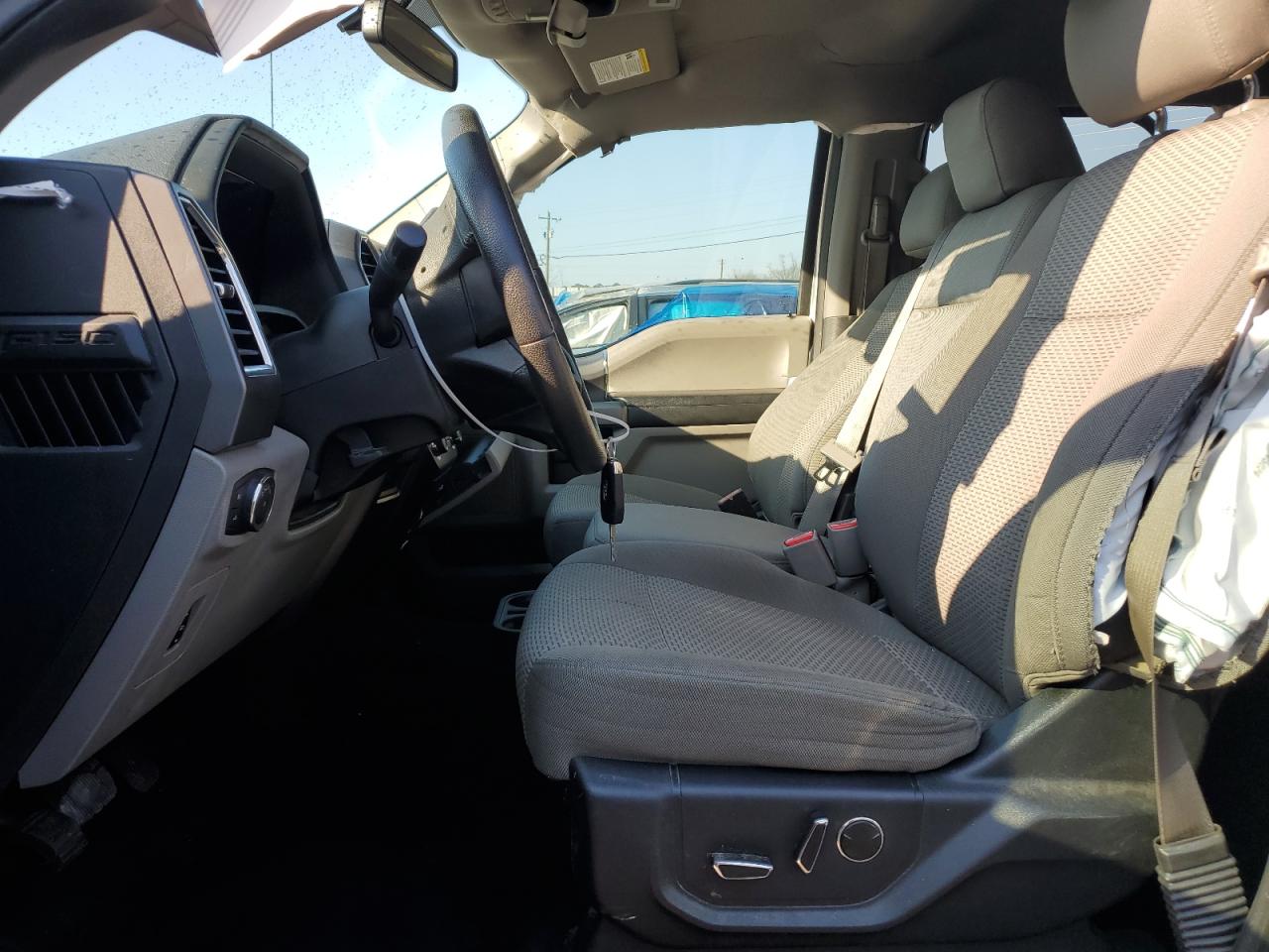 2015 Ford F-150 - Image 7