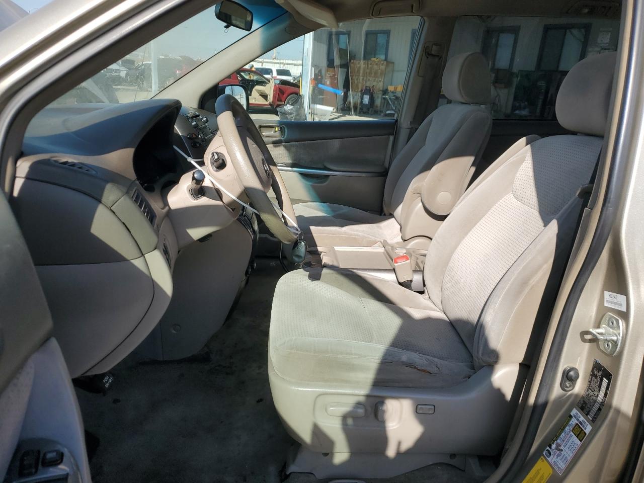 2008 Toyota Sienna - Image 7