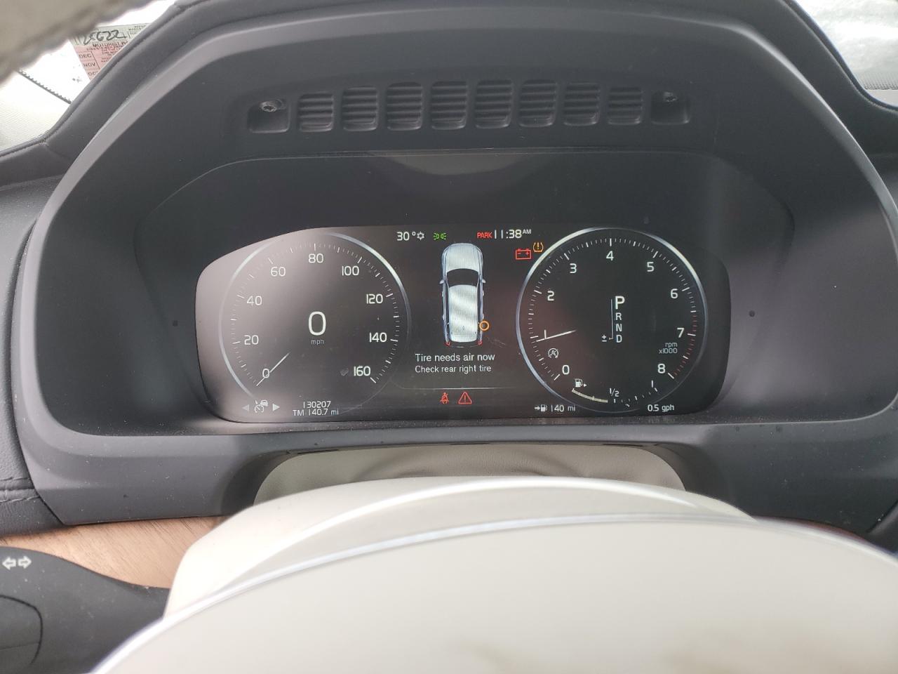 2016 Volvo XC90 - Image 9