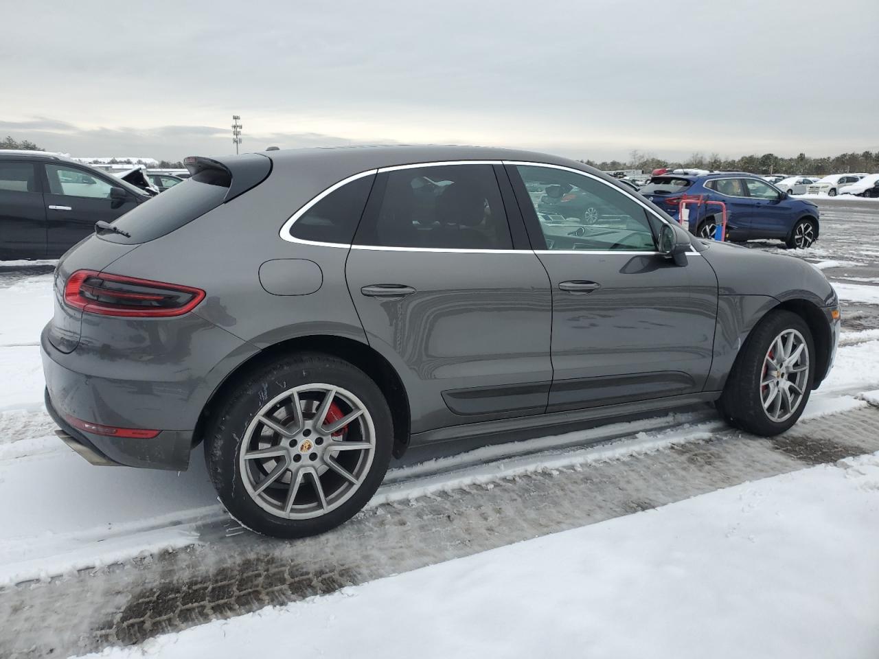 2015 Porsche Macan - Image 3