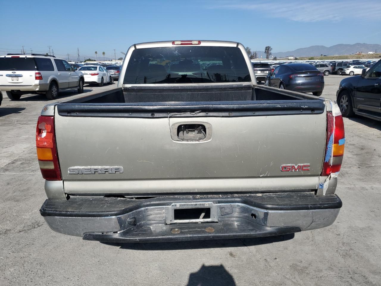 2002 GMC Sierra - Image 6