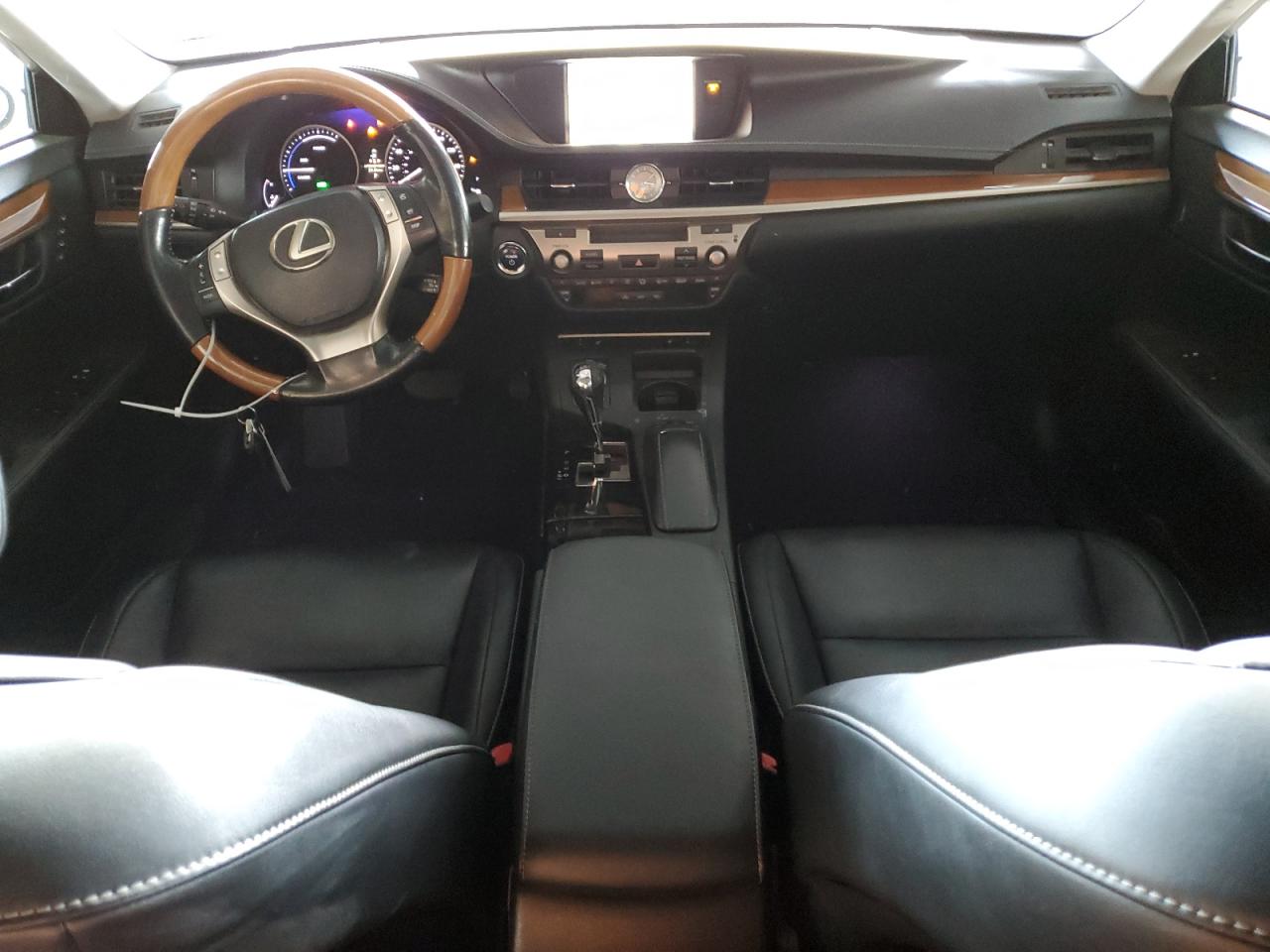 2013 Lexus ES - Image 8