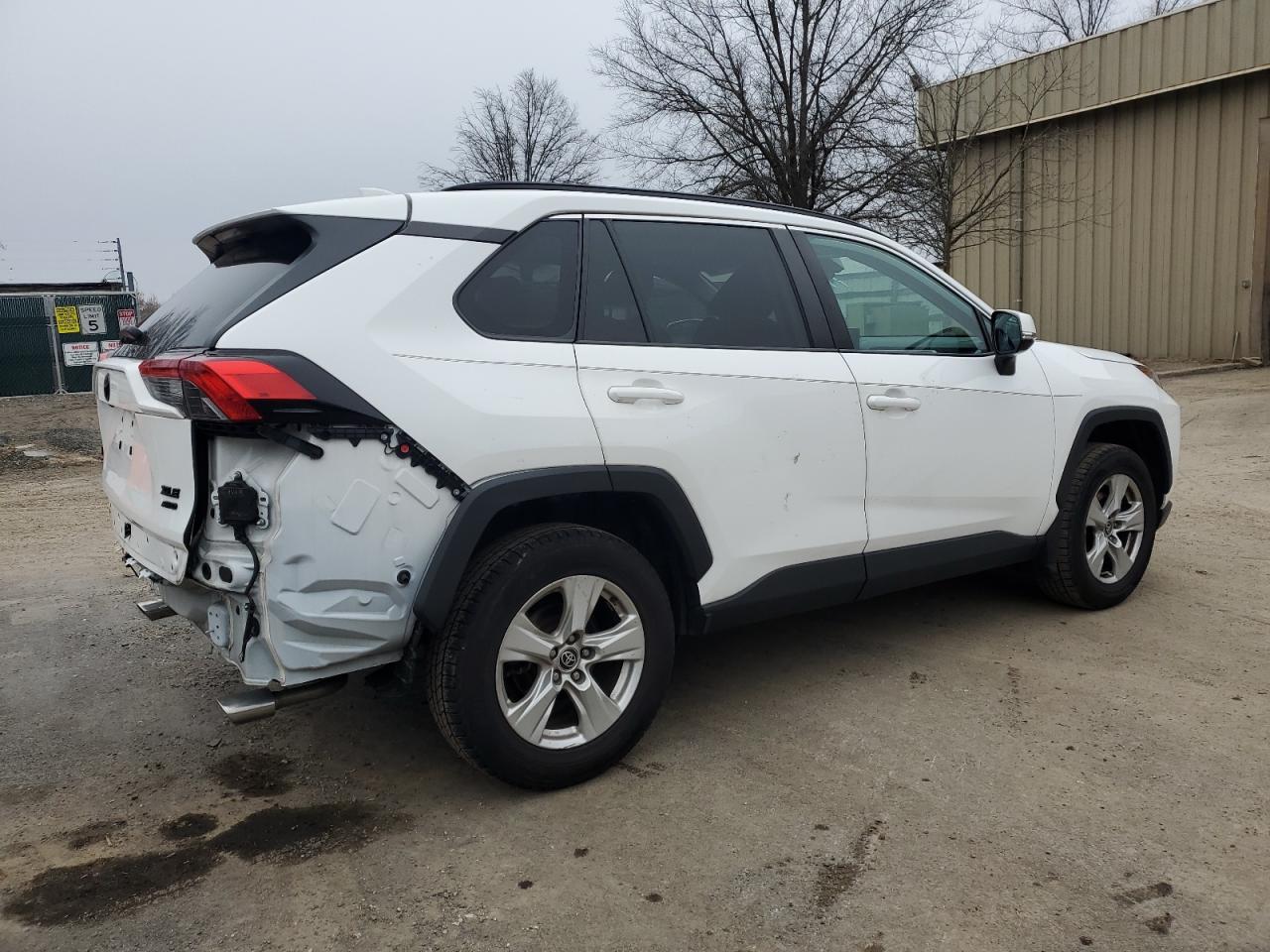 2021 Toyota RAV 4 - Image 3
