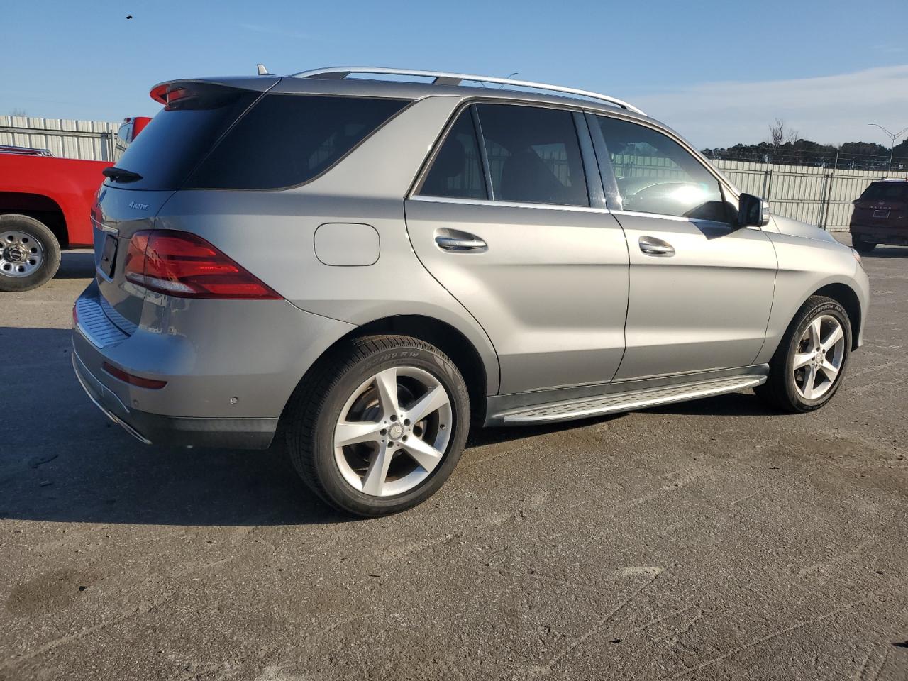 2016 Mercedes-Benz GLE - Image 3