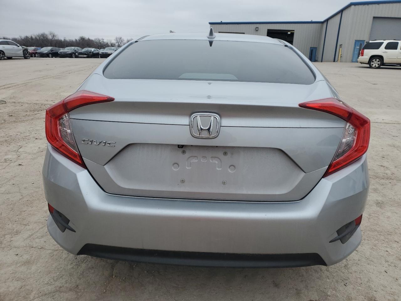 2018 Honda Civic - Image 6