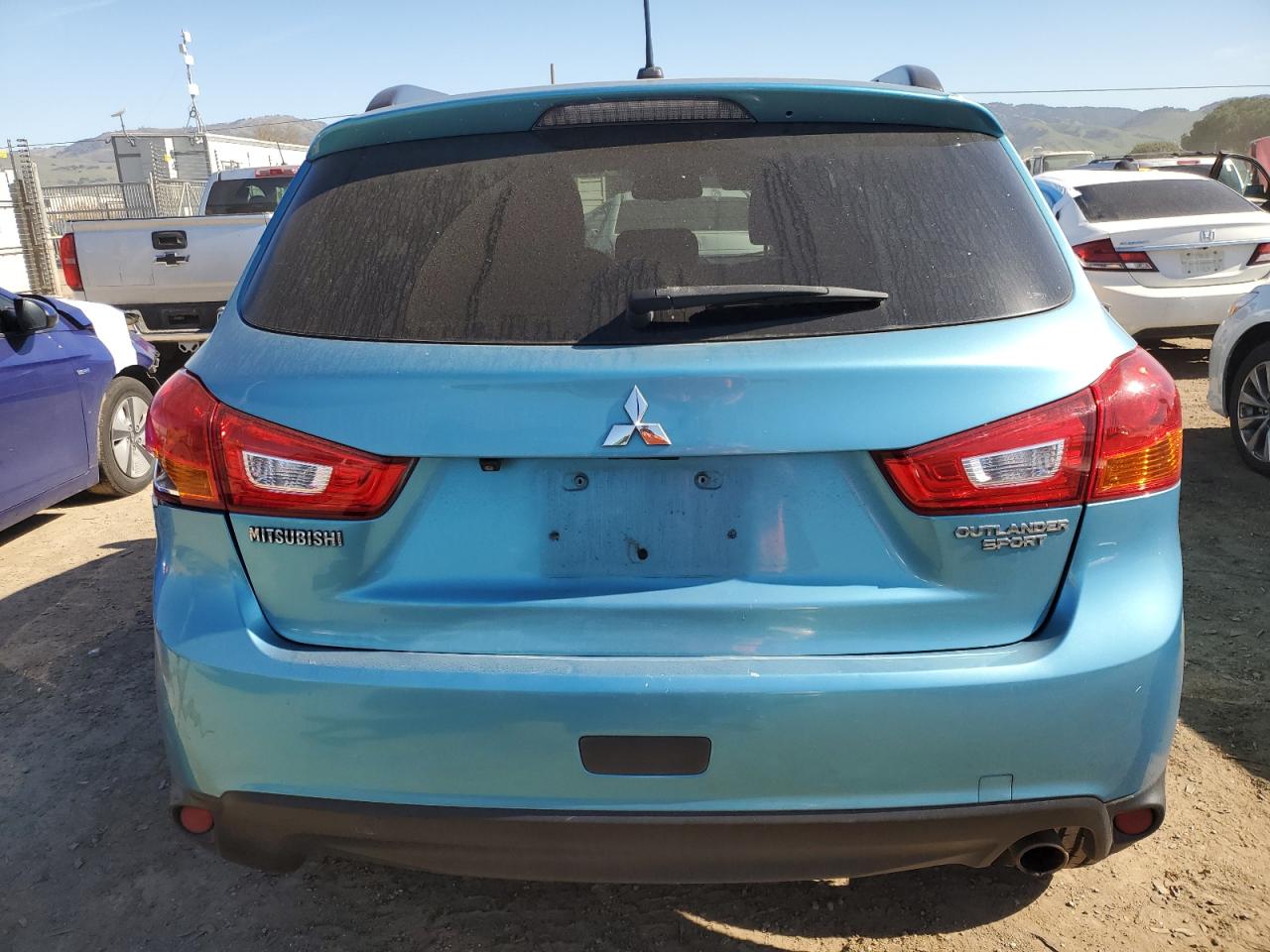 2013 Mitsubishi Outlander - Image 6