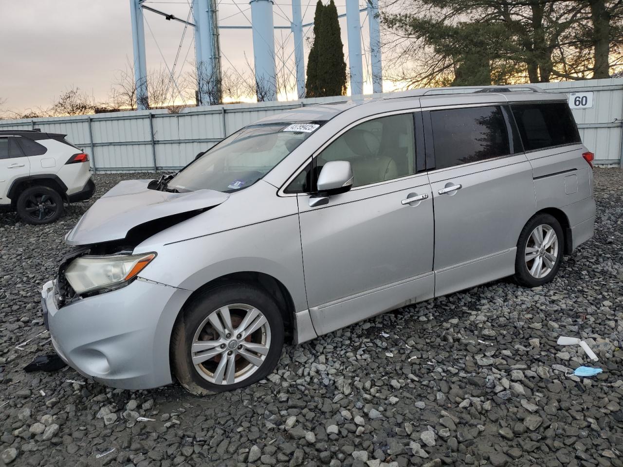 2013 Nissan Quest - Image 1