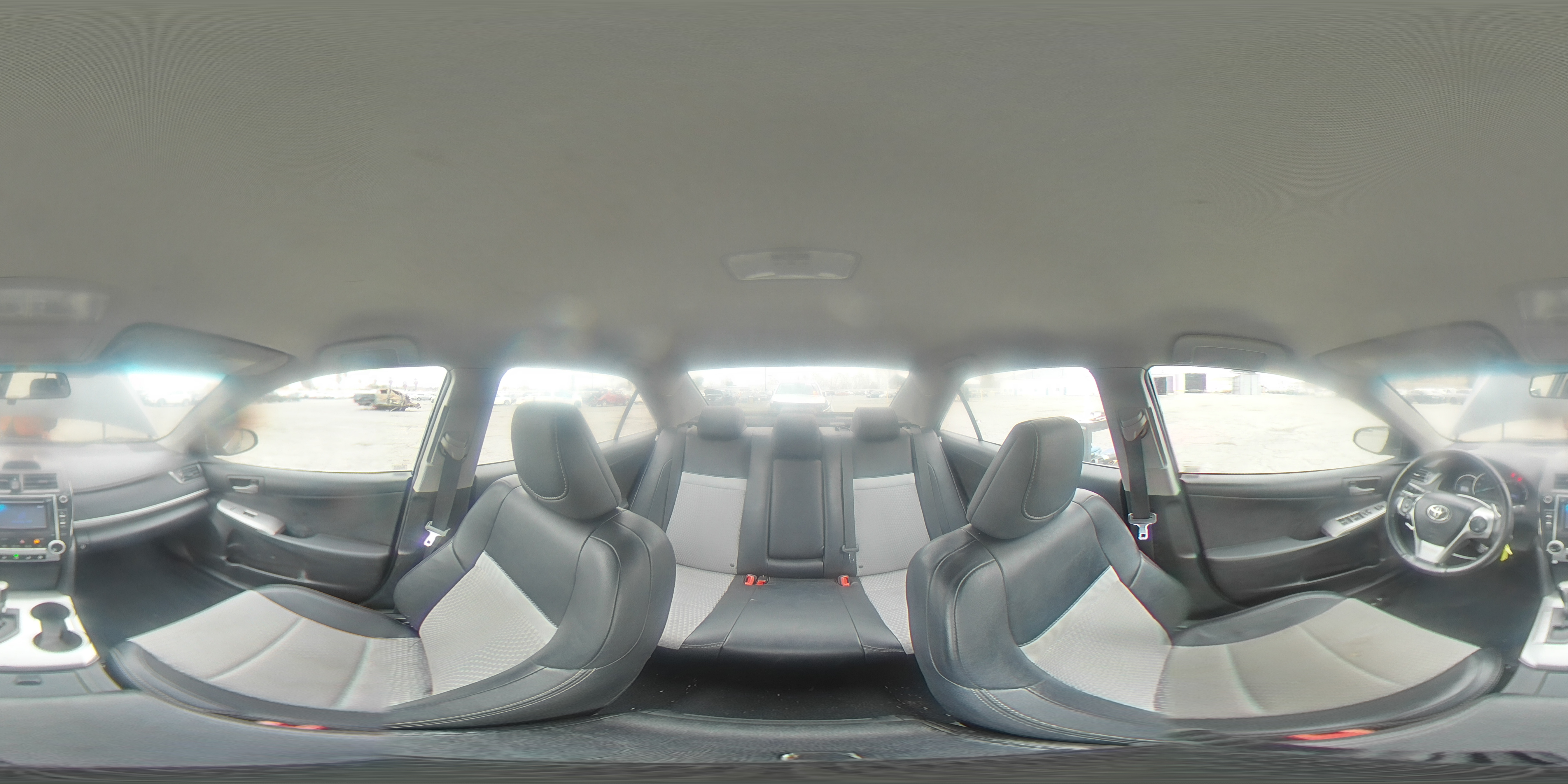 2012 Toyota Camry - Image 12