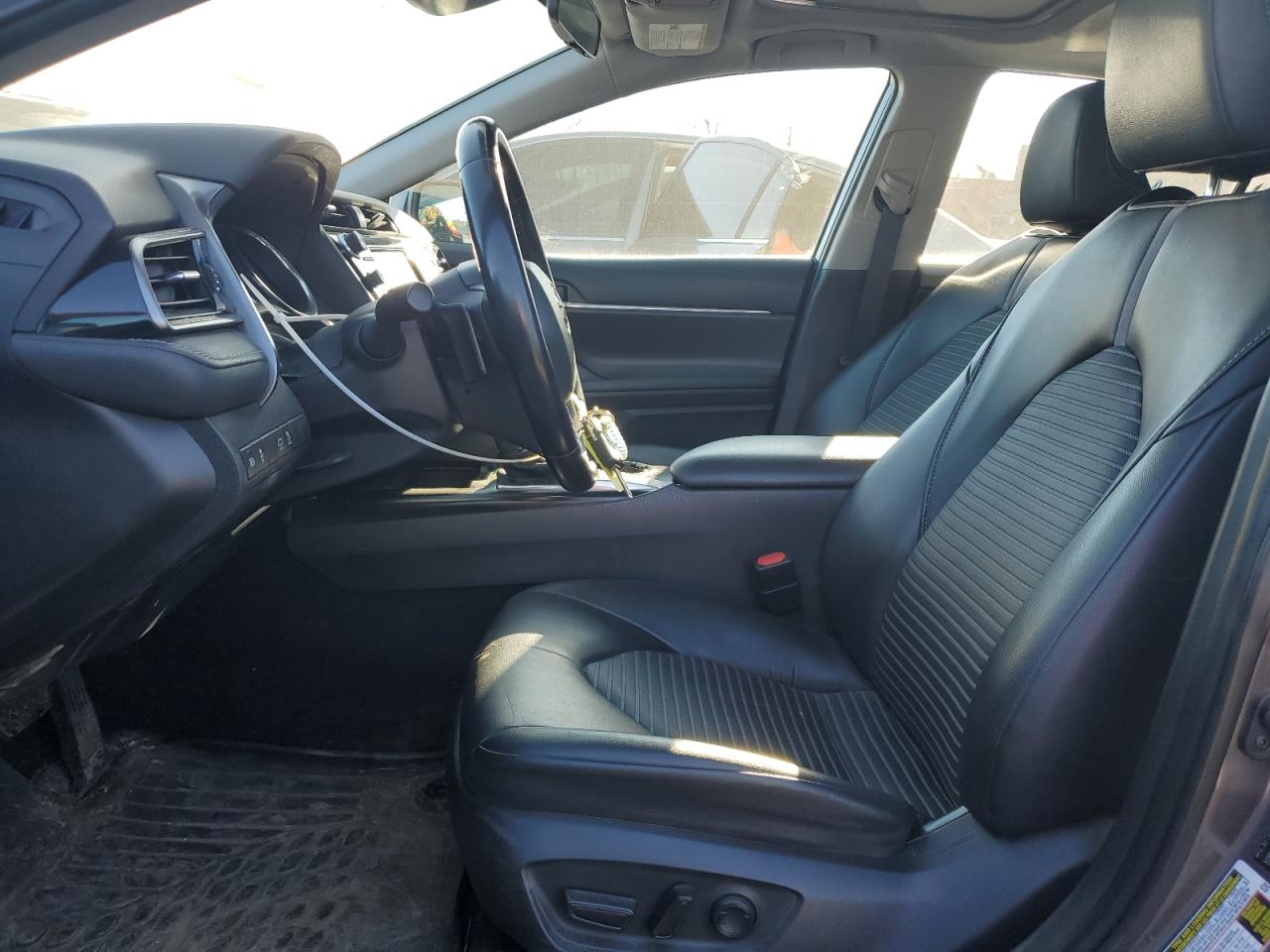2020 Toyota Camry - Image 7