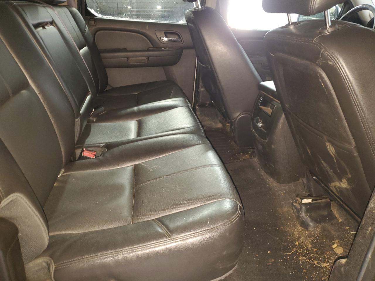 2013 Chevrolet Silverado - Image 11