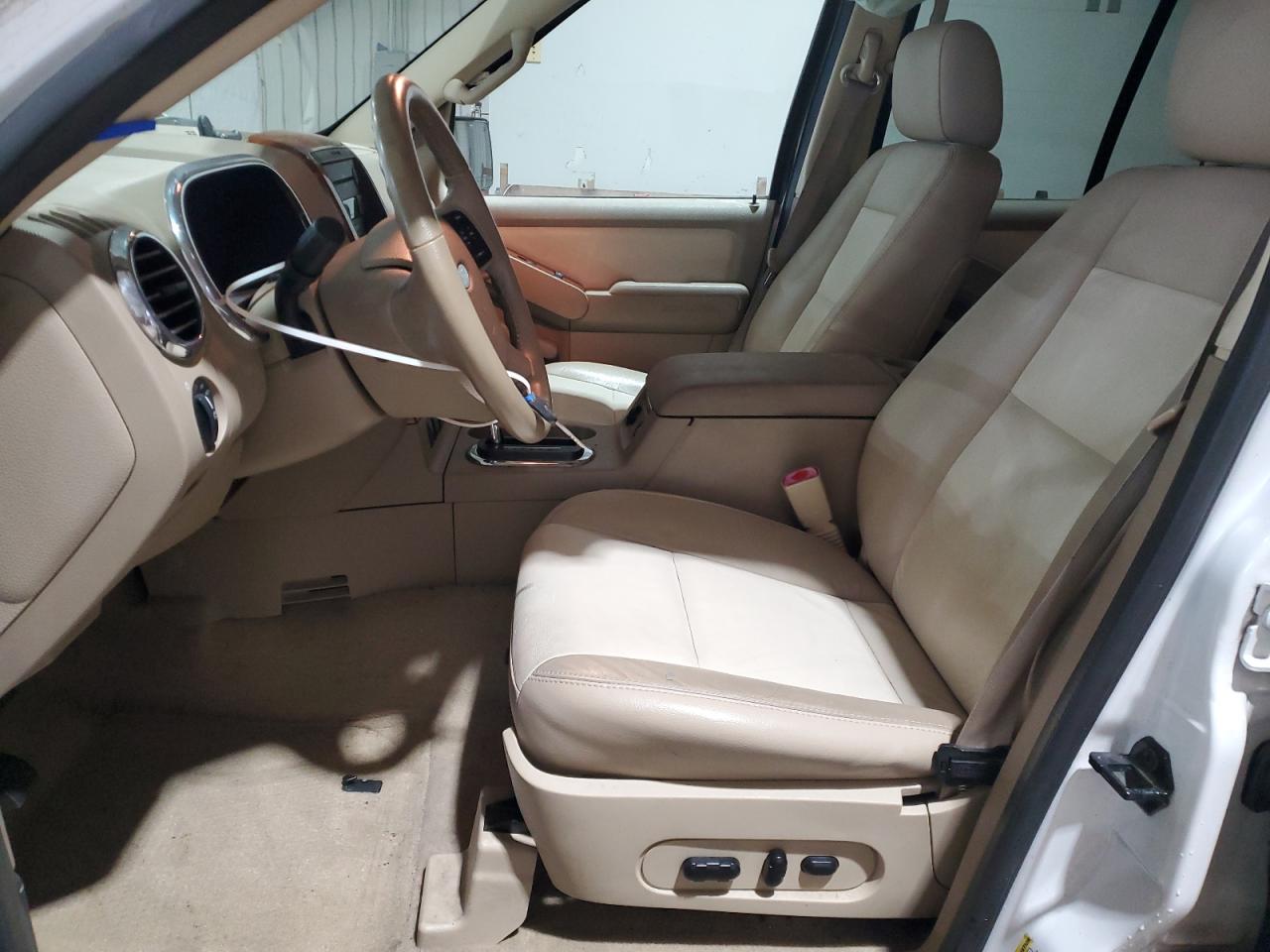 2007 Ford Explorer - Image 7