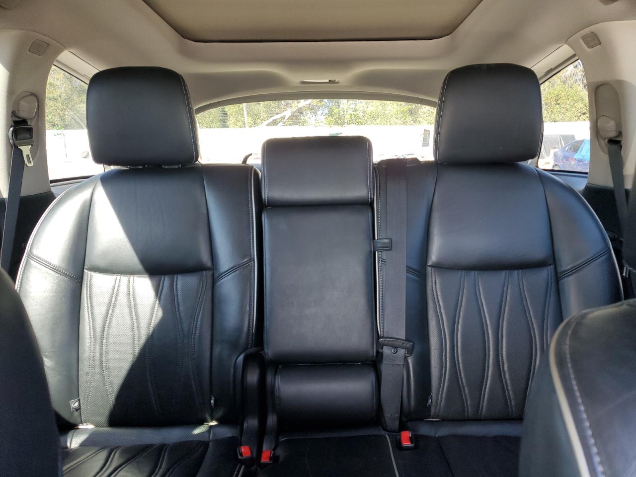 2016 Infiniti QX60 - Image 10