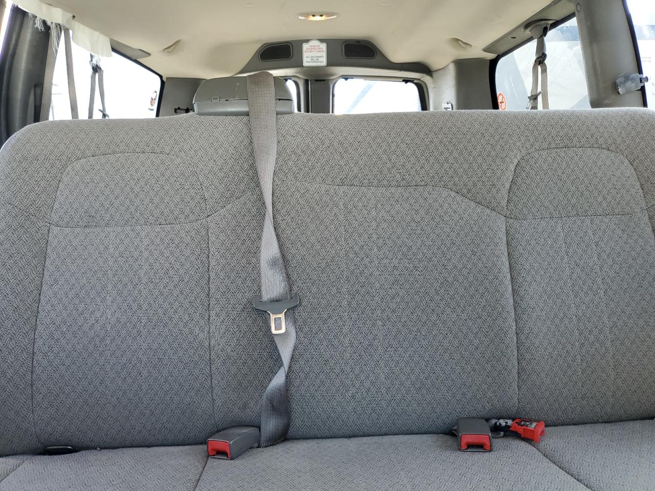 2014 Chevrolet Express - Image 10