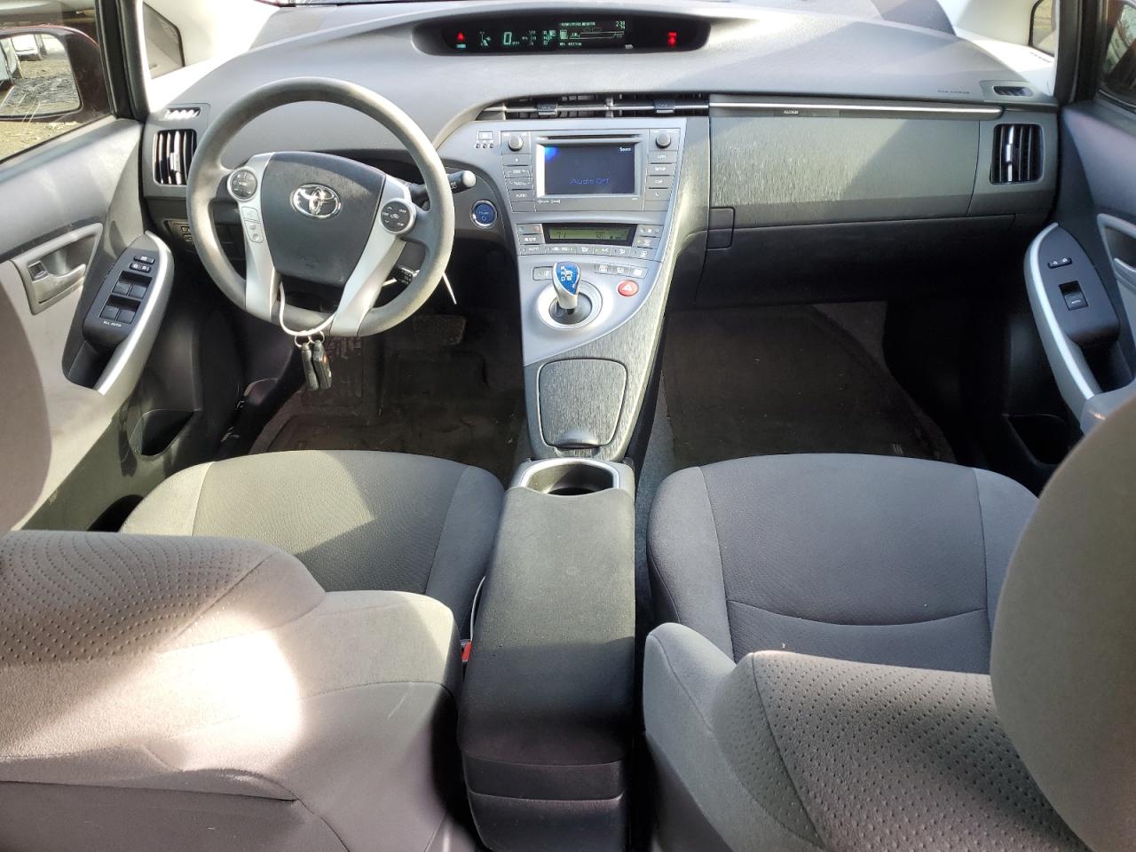 2014 Toyota Prius - Image 8