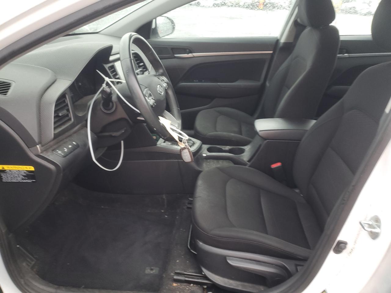 2019 Hyundai Elantra - Image 7