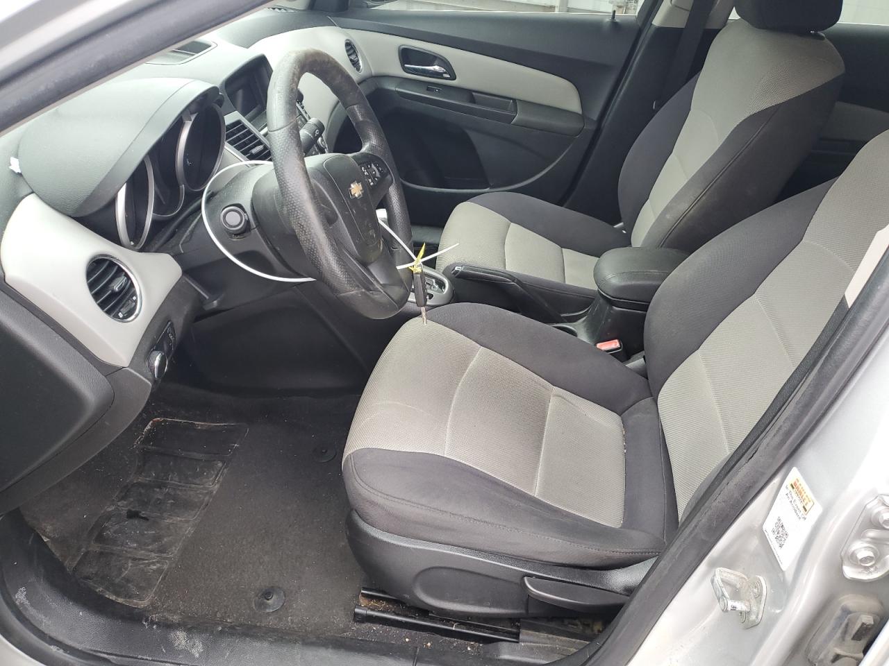 2012 Chevrolet Cruze - Image 7