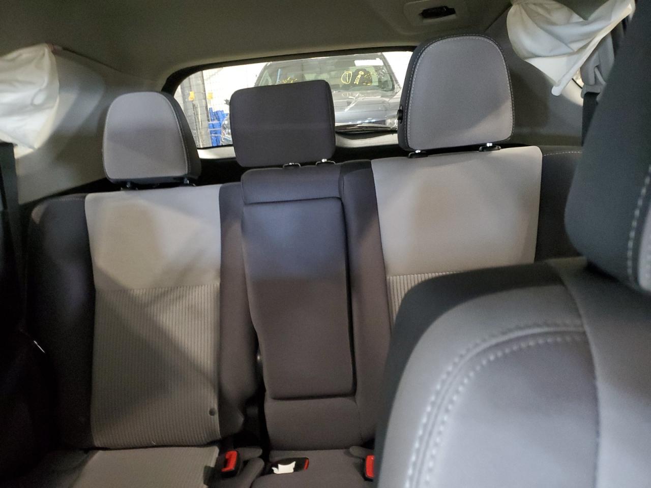 2015 Toyota RAV 4 - Image 10