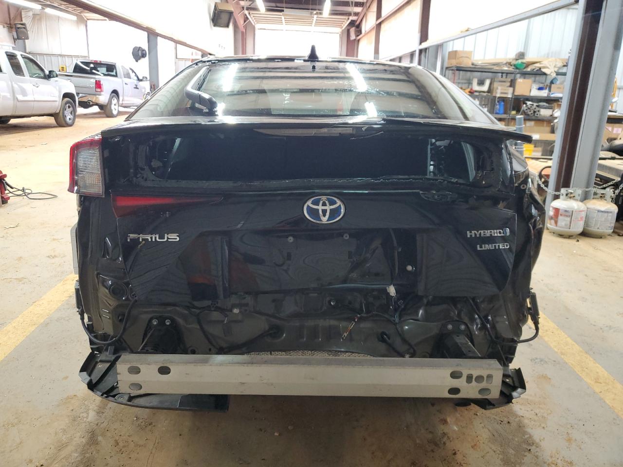 2022 Toyota Prius - Image 6