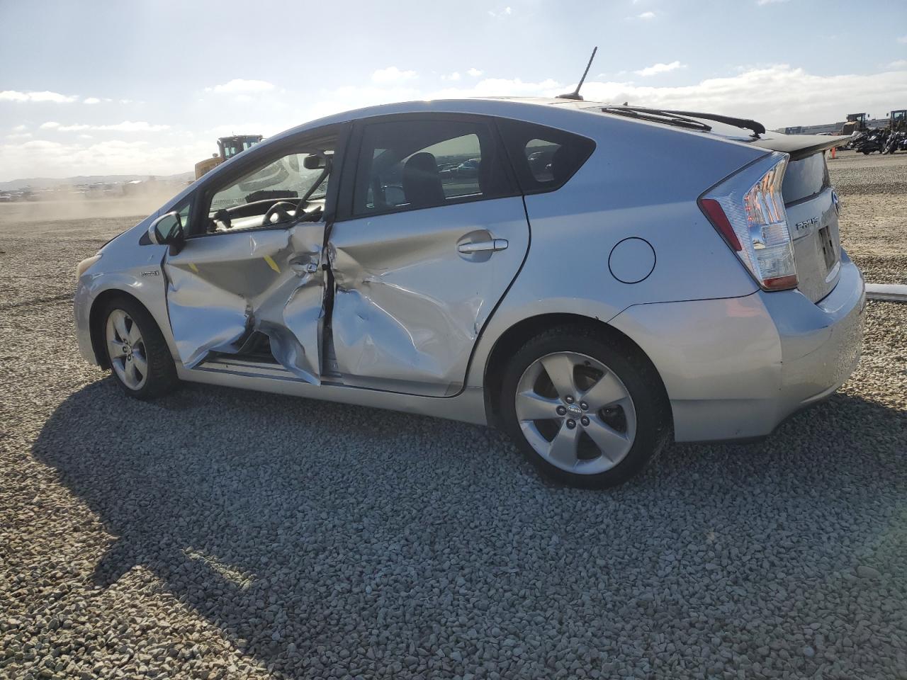 2011 Toyota Prius - Image 2