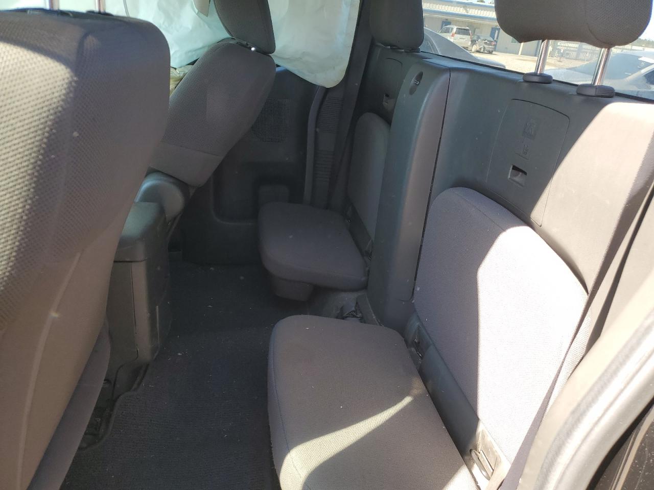 2013 Nissan Navara (Frontier) - Image 10