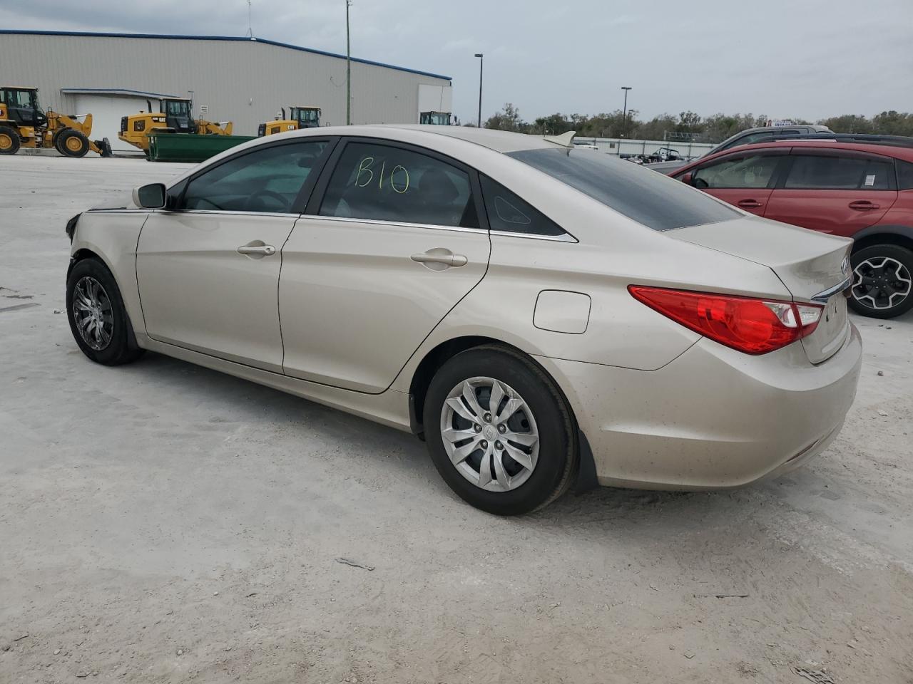 2011 Hyundai Sonata - Image 2